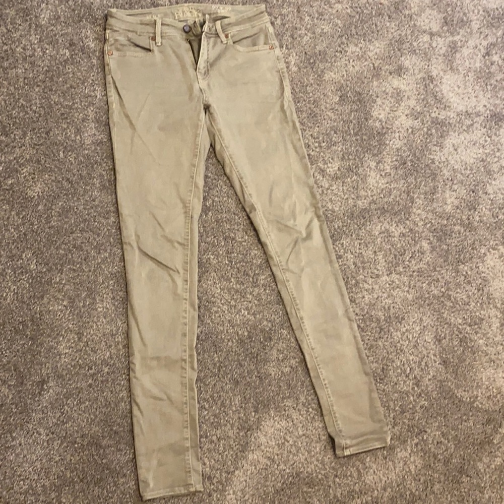 Buckle jeans